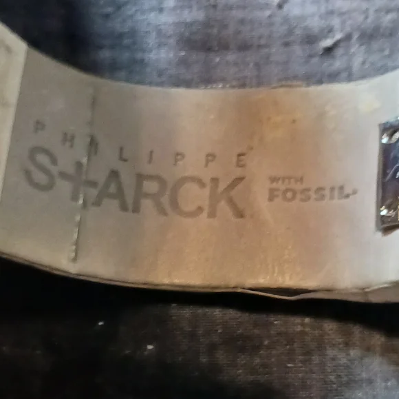 Lady's Phillipe Starck with Fossil Watch Co. White band - Picture 3 of 9